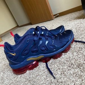 Nike Vapormax Plus Navy/Red/Gold